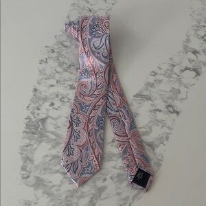 Express paisley tie
